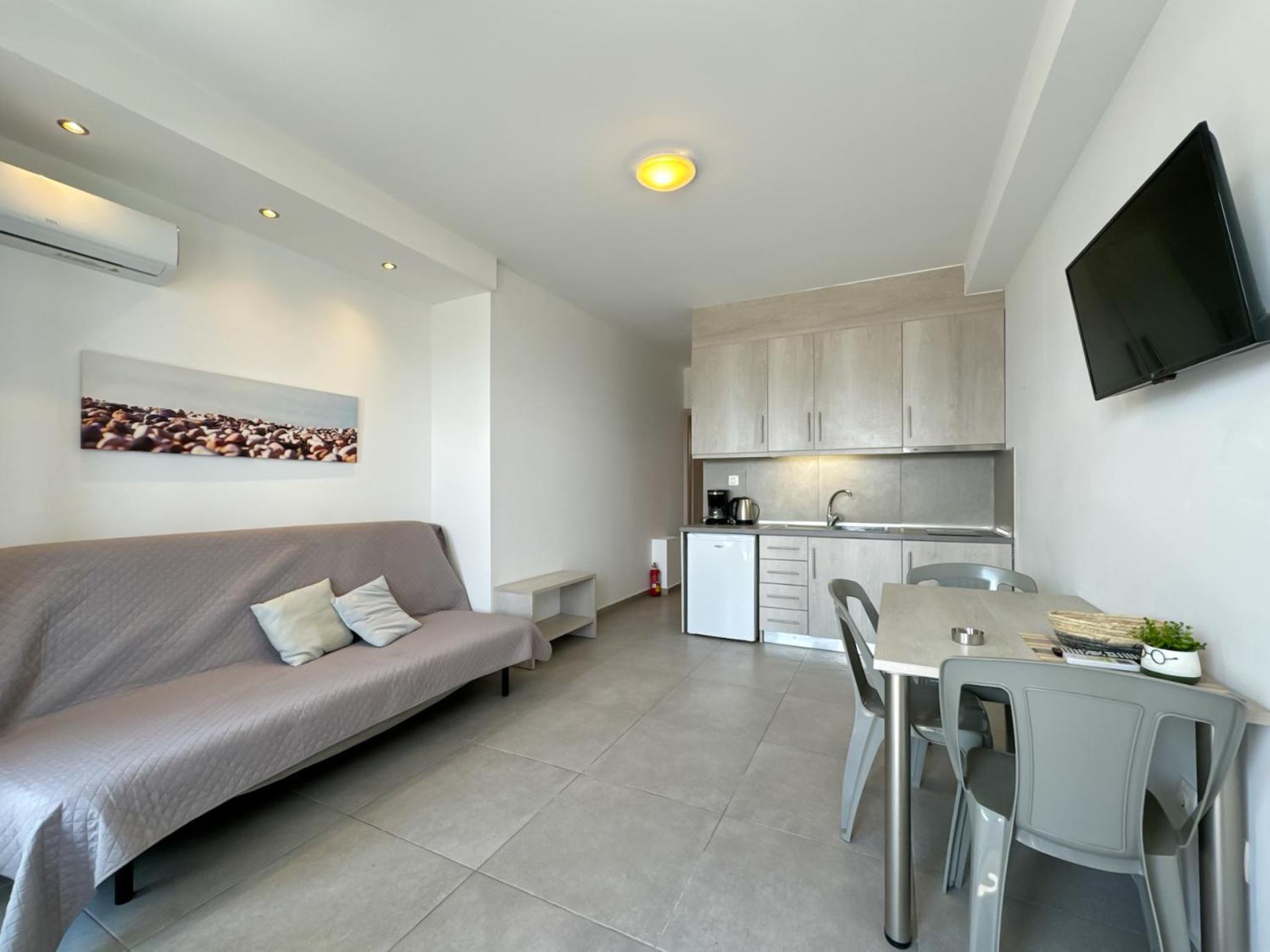 Blue Horizon 2 Apartment *